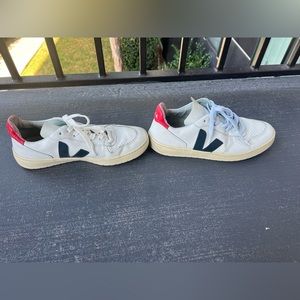 VEJA V-10 Low-Top Leather Mens Sneakers Shoes - Red, White, and Blue - Size 11